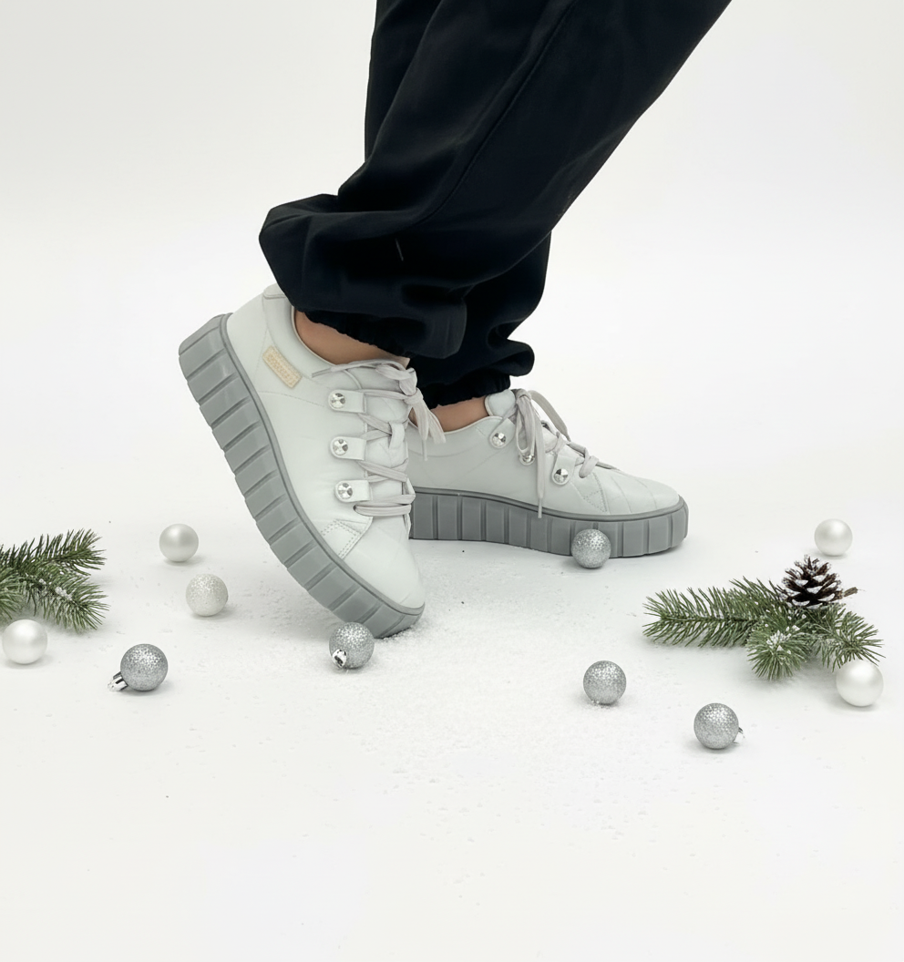 Sofia Cinza Sneakers- Grey