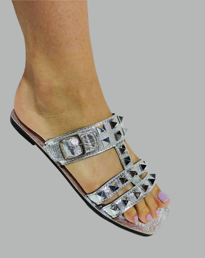 Sandalia Plana con Detalles -Silver