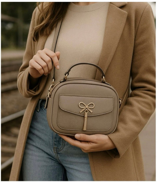 Bow & Go Crossbody